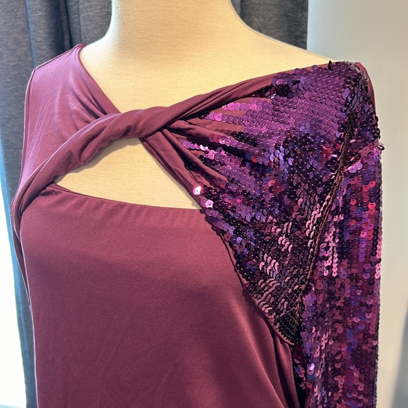 NWT VENUS twist front sequin dress - Picture 9 of 9